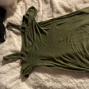 Shoulder hole tank top